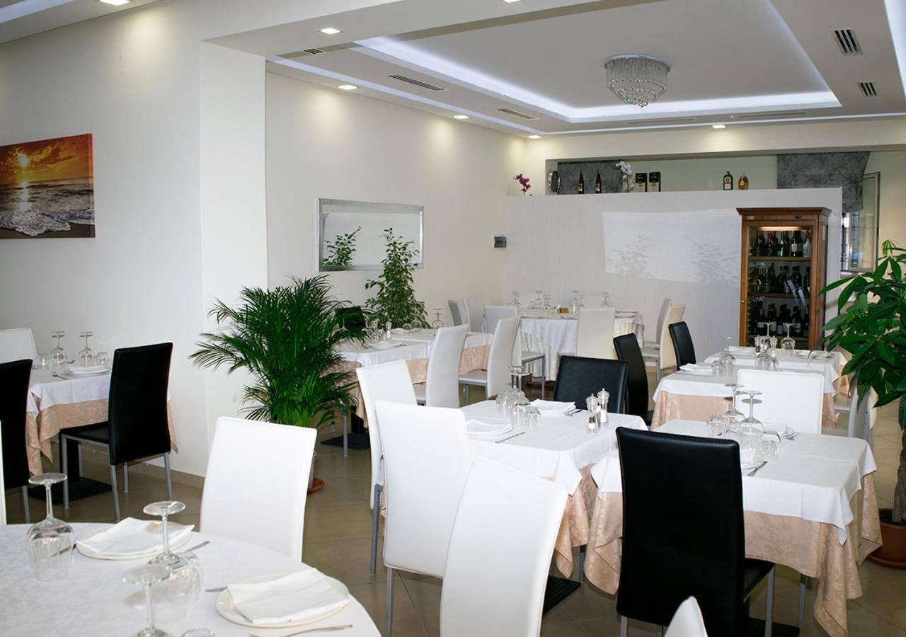 Cristal Rooms Piacenza Eksteriør bilde