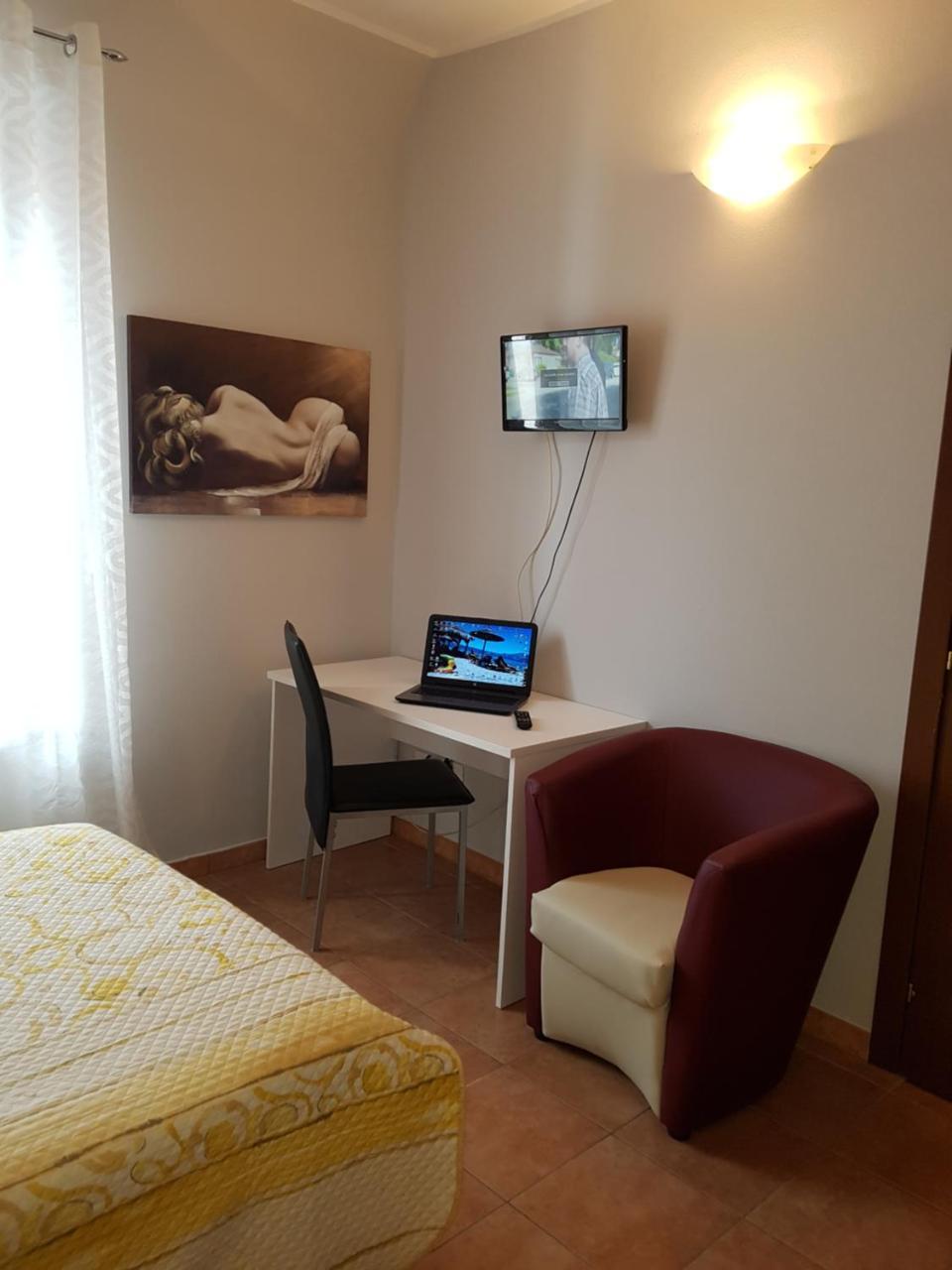 Cristal Rooms Piacenza Eksteriør bilde