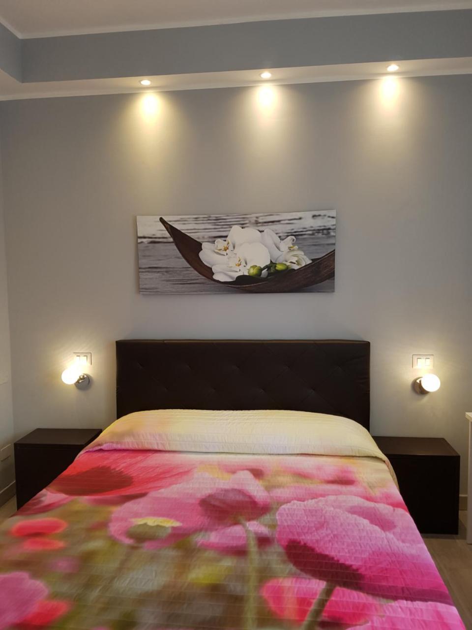 Cristal Rooms Piacenza Eksteriør bilde